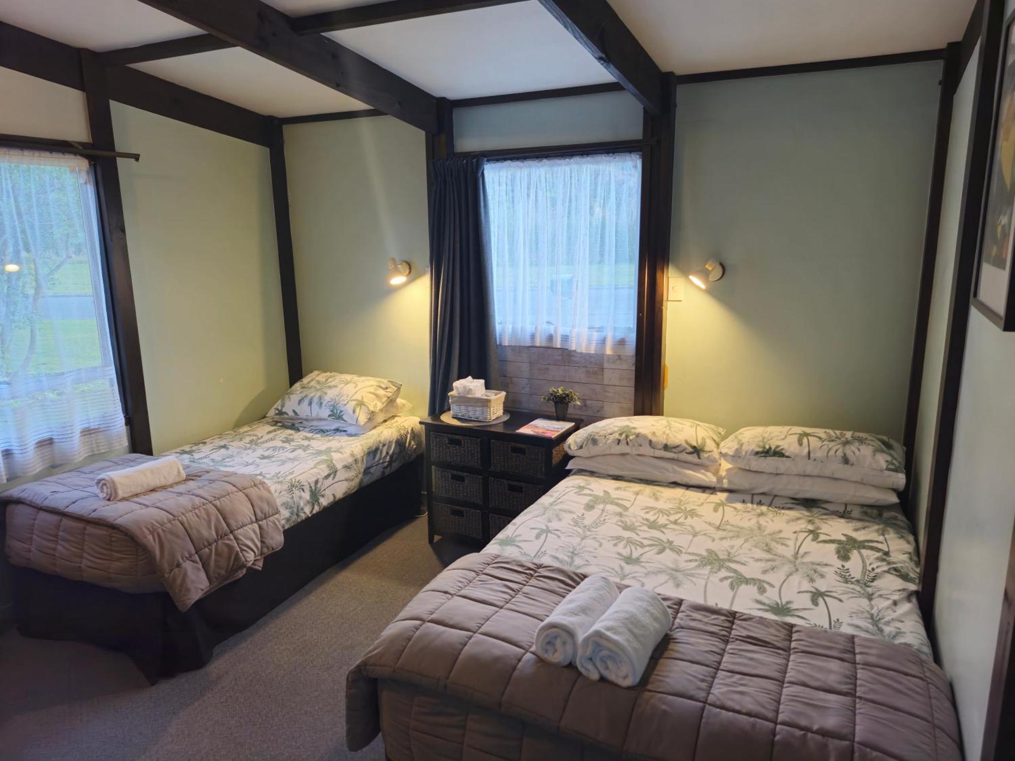 Tokaanu Lodge Motel Turangi Ngoại thất bức ảnh